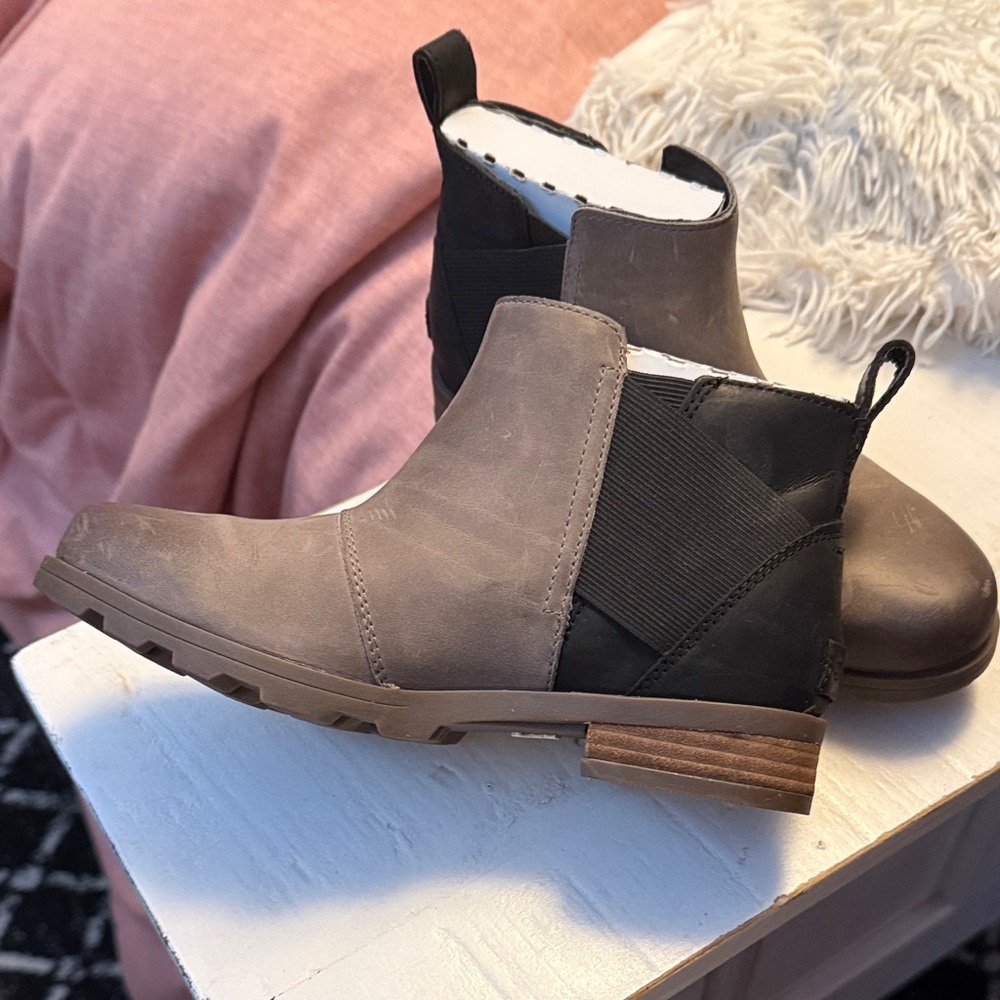 Sorel Gray Ankle Boots - Picture 4 of 6